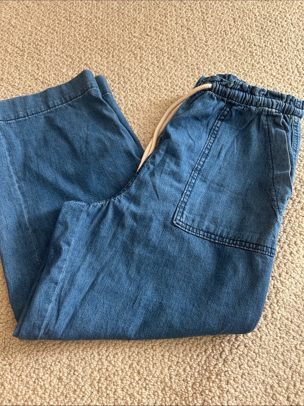Old Navy mid rise straight cropped jeans